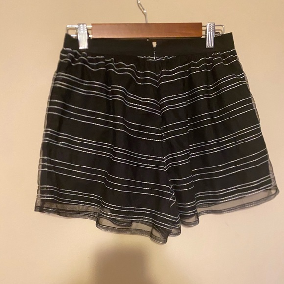 Bcbgeneration black and white striped shorts - Picture 2 of 4